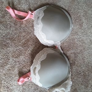 Victoria's secret 38D bra